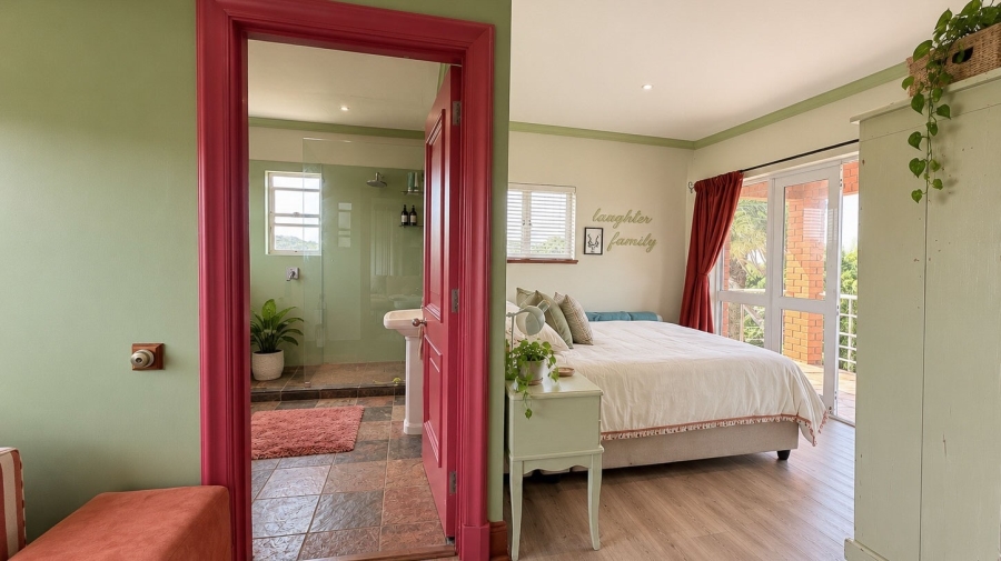 6 Bedroom Property for Sale in Lovemore Park Eastern Cape